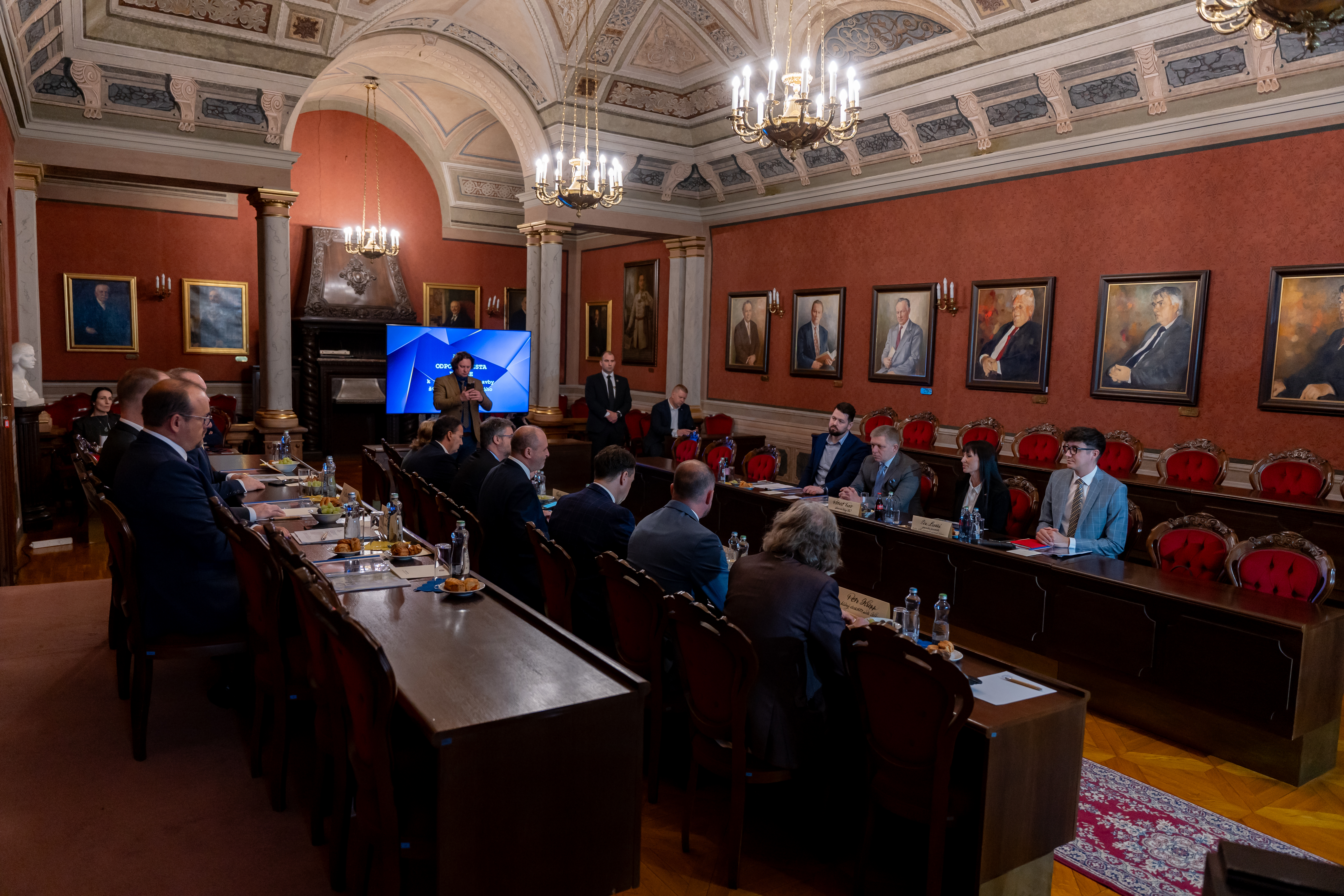 Pracovne stretnutie s predsedom Narodnej rady Slovenskej republiky-11